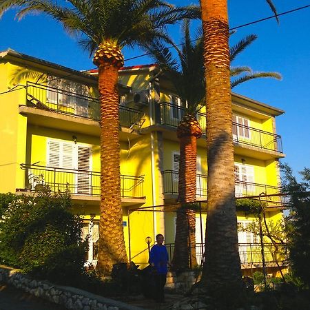 House Rozi Hotell Palit Eksteriør bilde