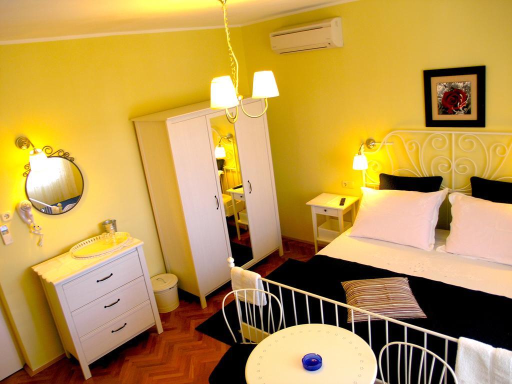 House Rozi Hotell Palit Eksteriør bilde